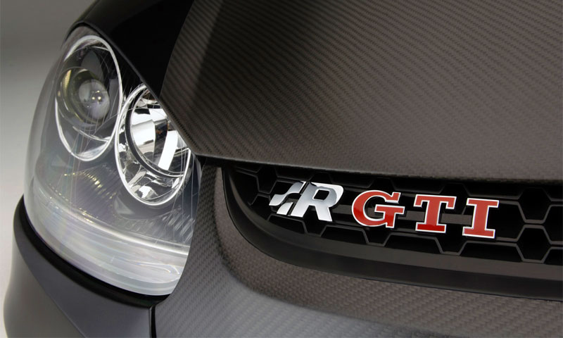 Volkswagen Golf R GTI